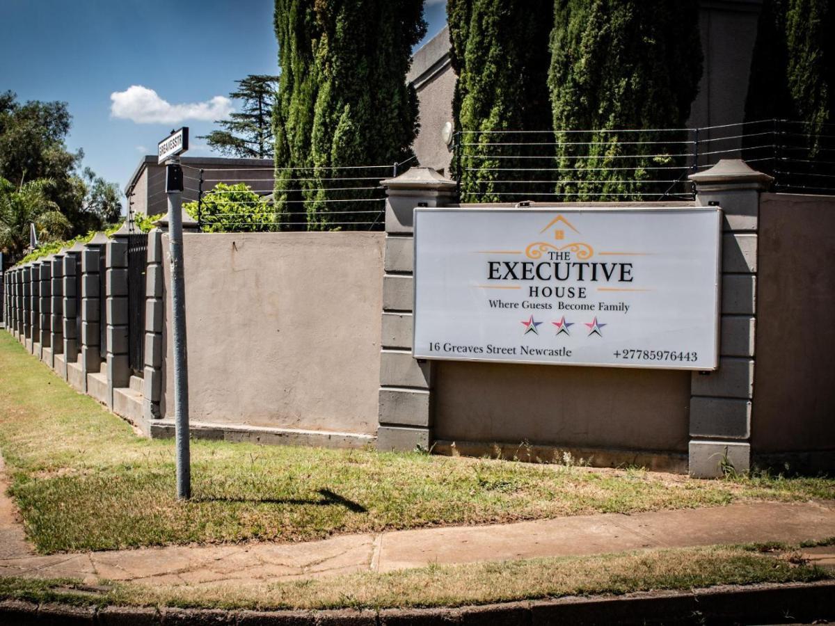 לינה וארוחת בוקר ניוקאסל The Executive House מראה חיצוני תמונה