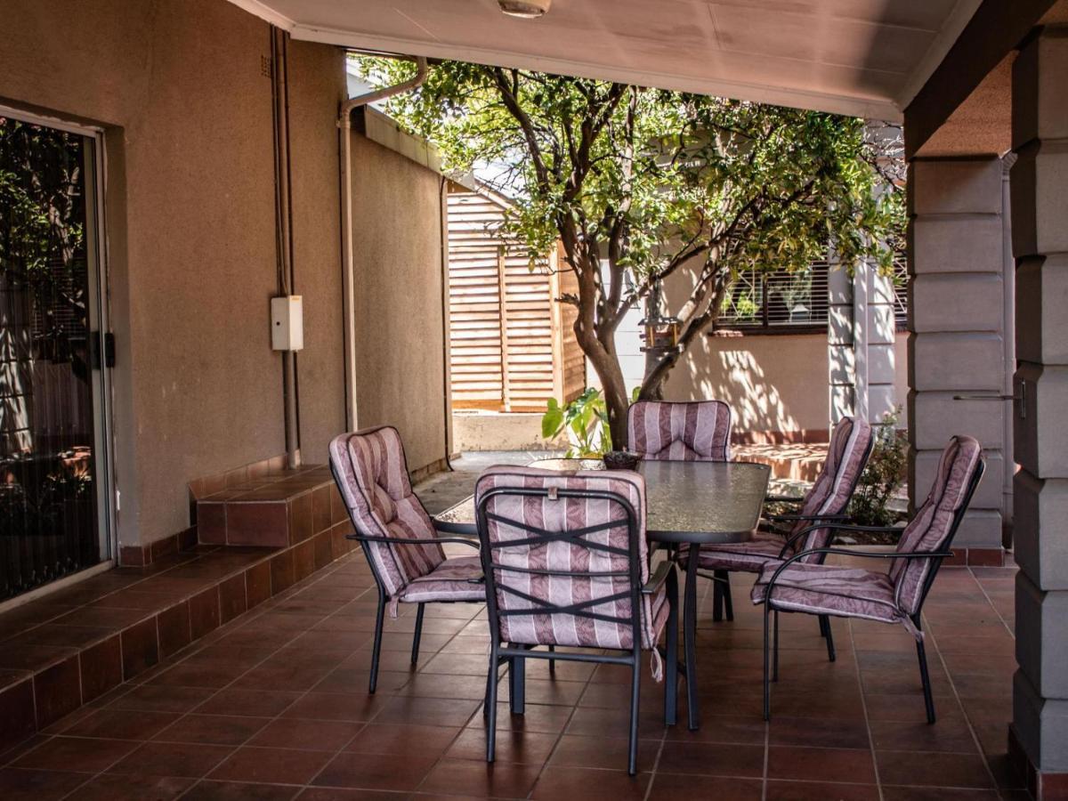 לינה וארוחת בוקר ניוקאסל The Executive House מראה חיצוני תמונה